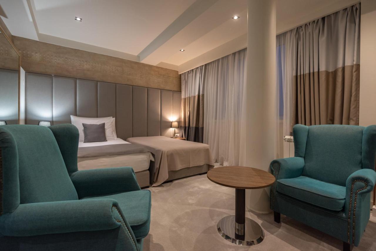 Hotel ABC Leskovac  Buitenkant foto