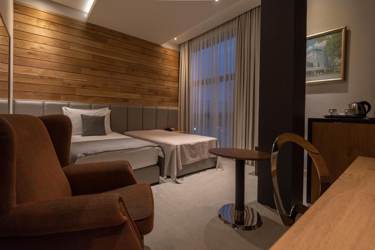 Hotel ABC Leskovac  Buitenkant foto