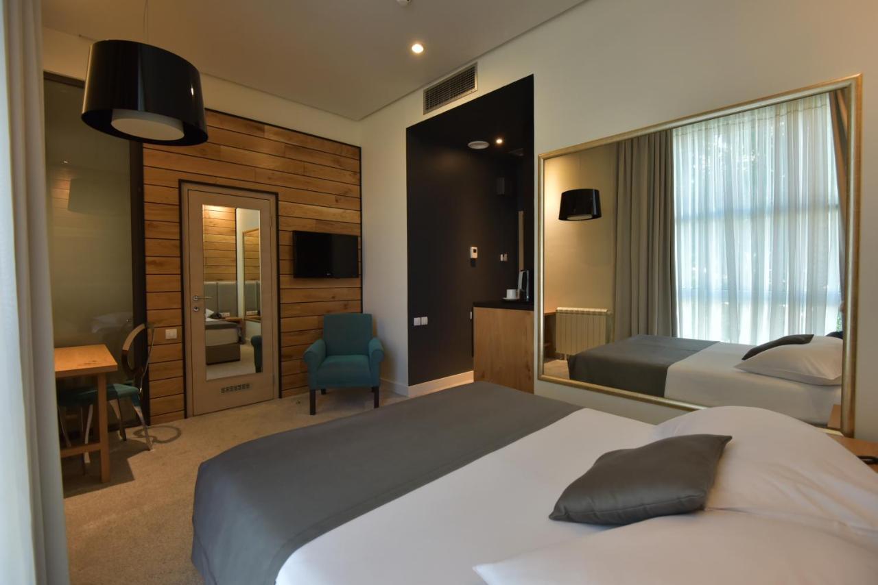 Hotel ABC Leskovac  Buitenkant foto